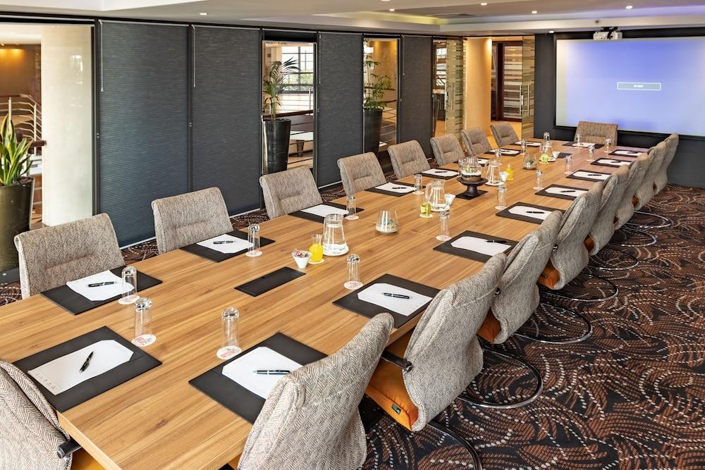 City Lodge Hotel At Or Tambo International Airport Kempton Park Esterno foto