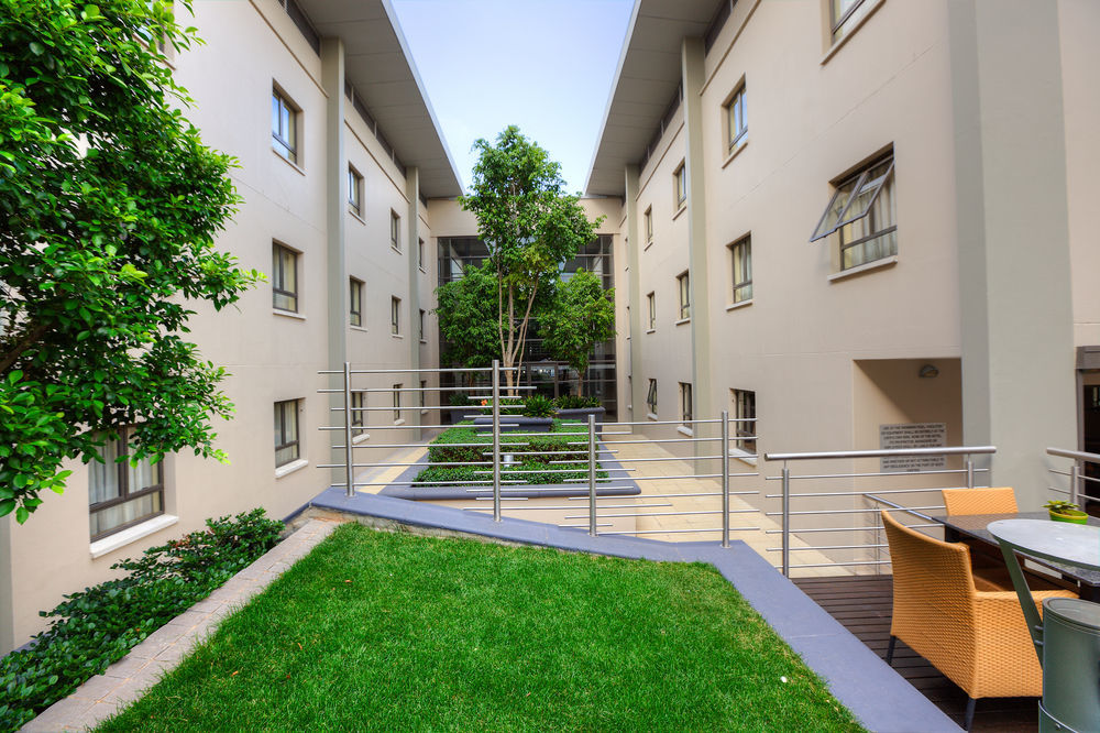 City Lodge Hotel At Or Tambo International Airport Kempton Park Esterno foto