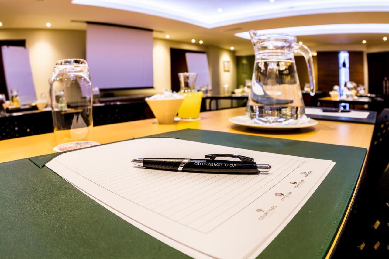 City Lodge Hotel At Or Tambo International Airport Kempton Park Esterno foto